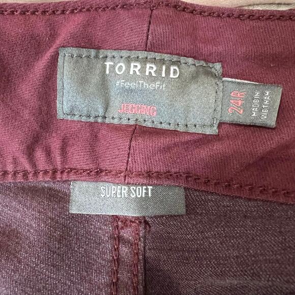 Torrid Feel The Fit Women 24R Super Soft Five Pocket Jegging Burgundy Maroon NWT - Picture 3 of 8